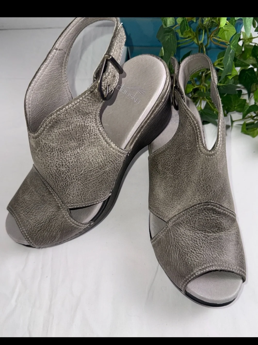Dansko Vanda Ankle Bootie EU40 US10 Taupe L Slingback Heeled Sandals Wedge Shoe